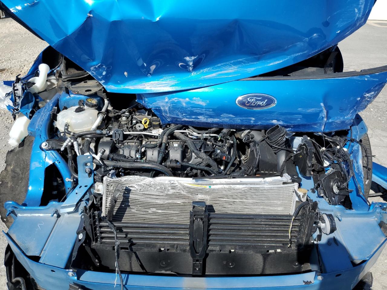 FORD ESCAPE TITANIUM