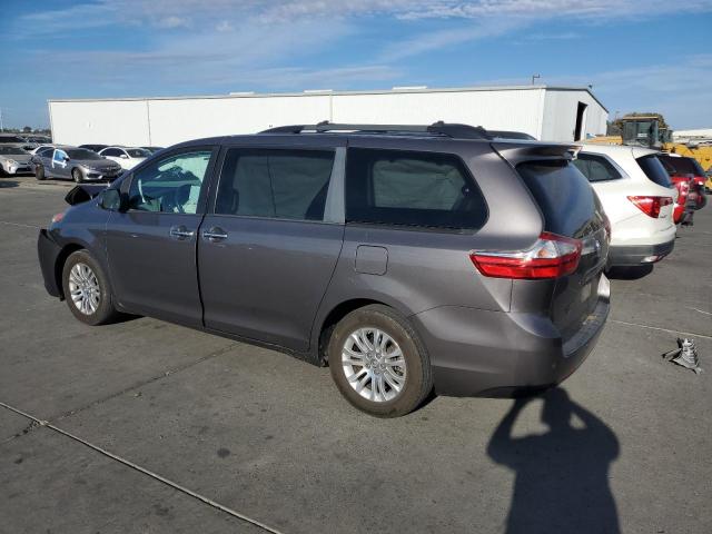 2017 TOYOTA SIENNA XLE 5TDYZ3DC1HS775074