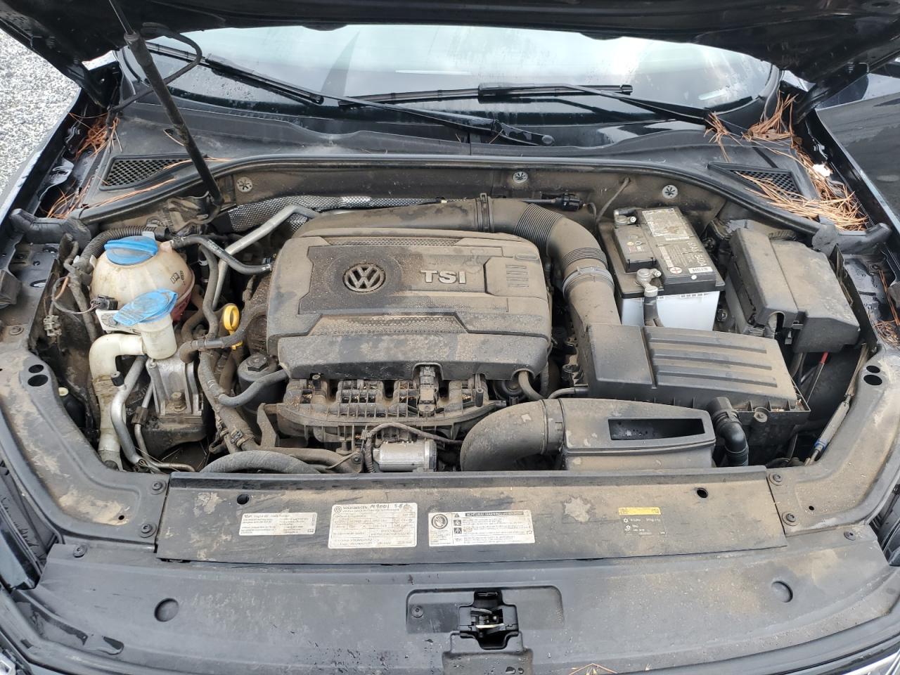 VOLKSWAGEN PASSAT SE