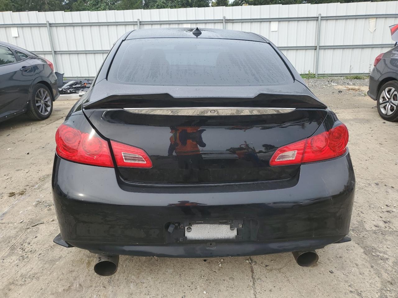 INFINITI G25 BASE