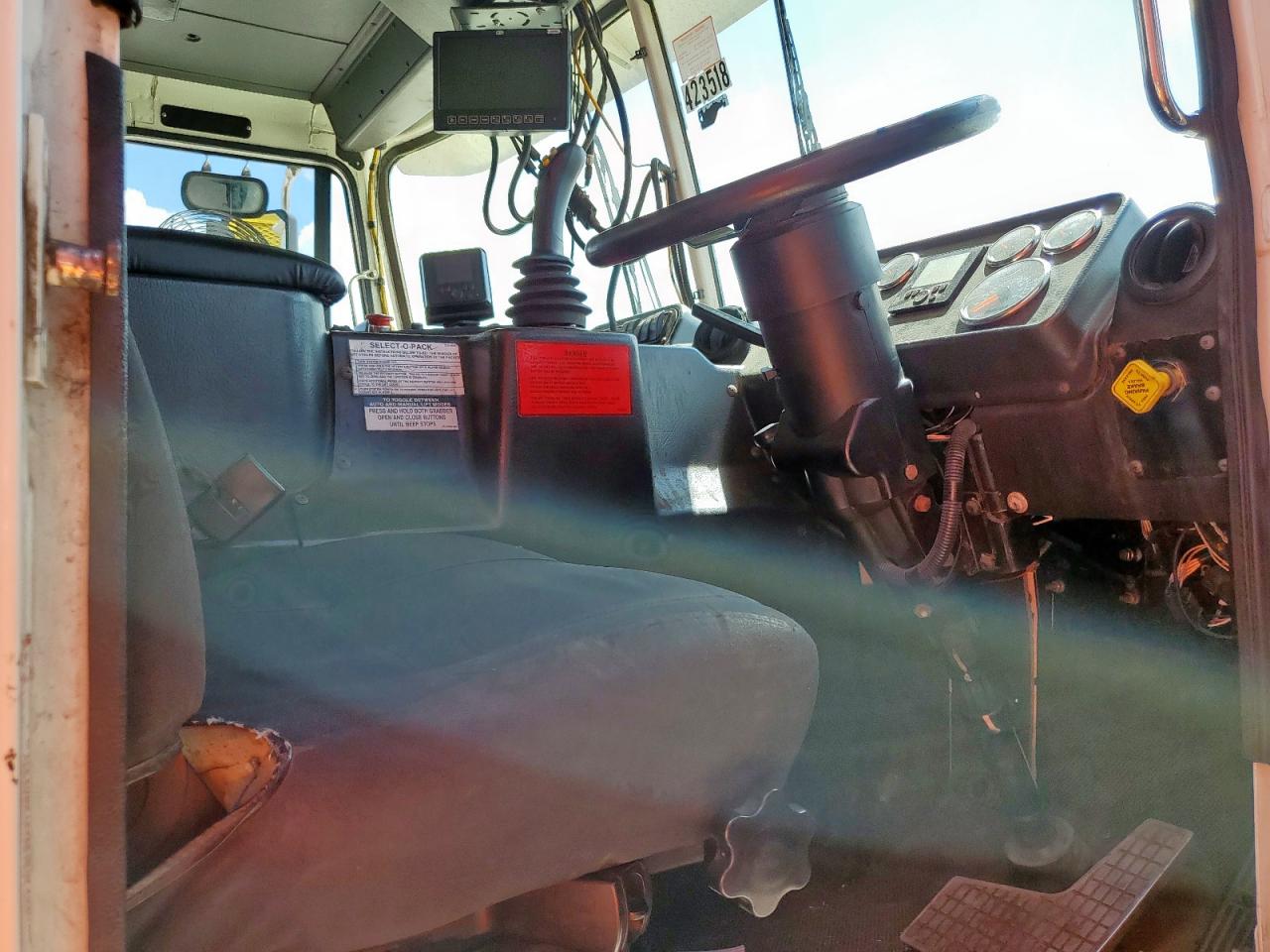 Lot #3256367332 2018 AUTOCAR XPEDITOR W