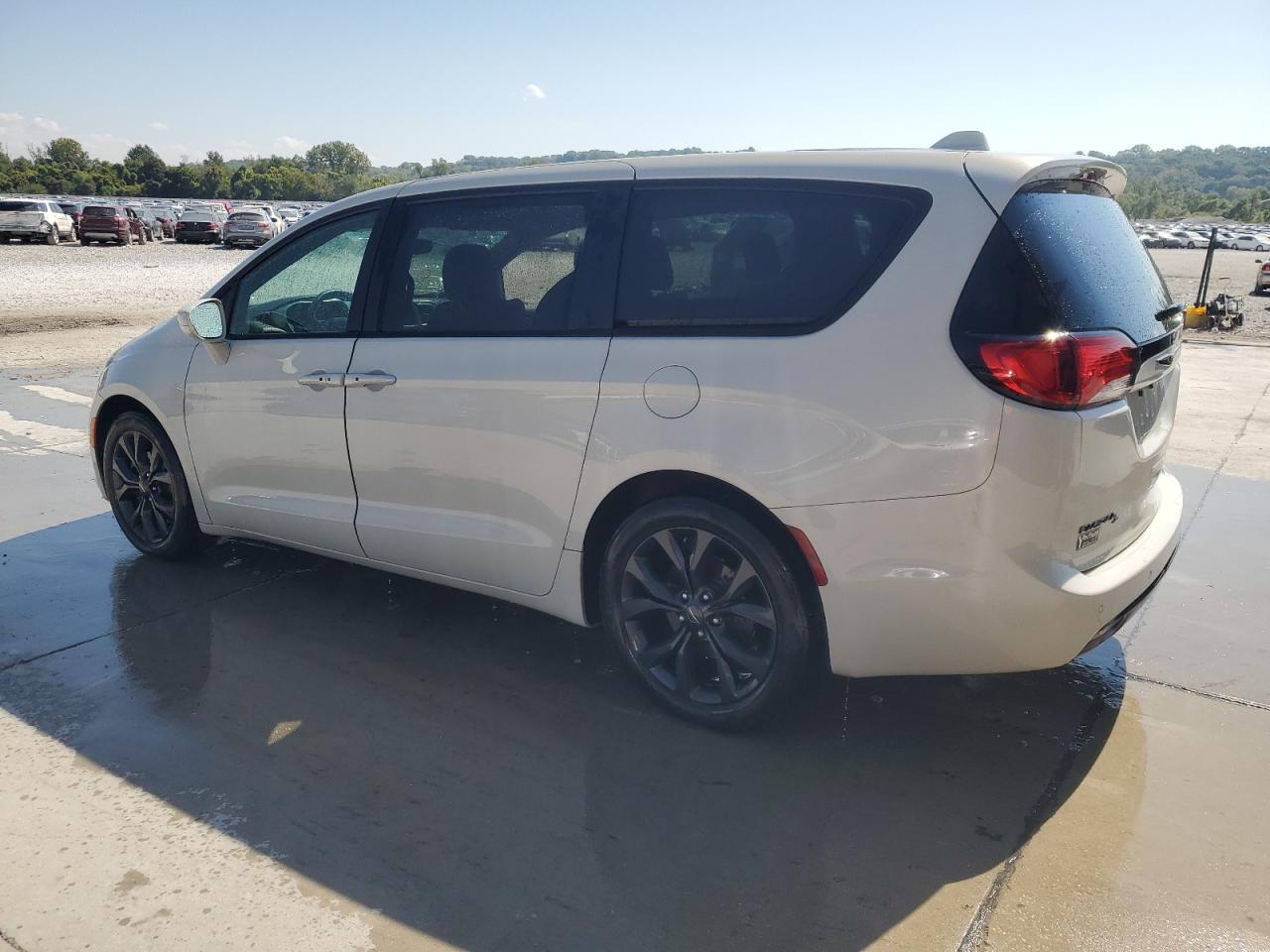 CHRYSLER PACIFICA TOURING PLUS
