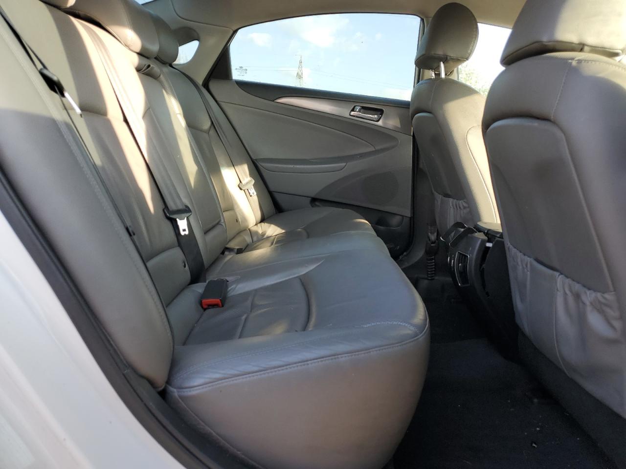 HYUNDAI SONATA HYBRID