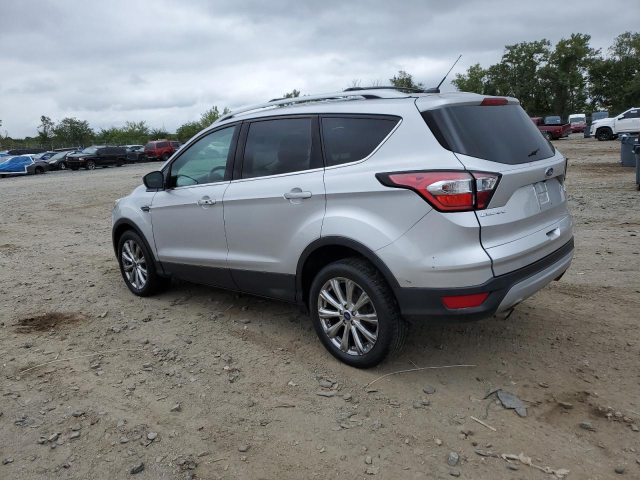 FORD ESCAPE TITANIUM