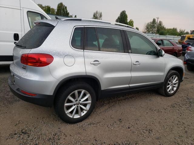 2017 VOLKSWAGEN TIGUAN WOL WVGSV7AXXHW502422