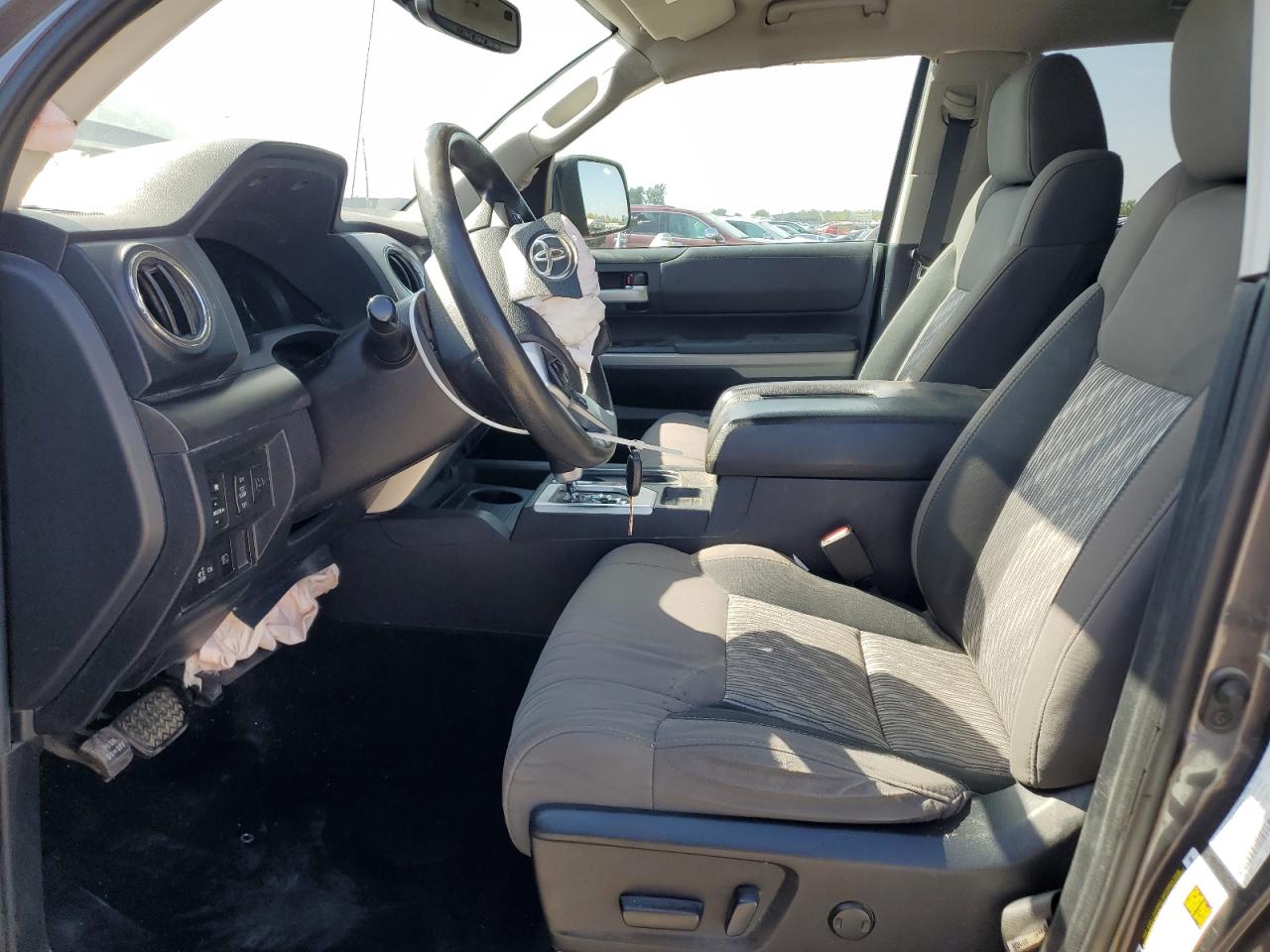 TOYOTA TUNDRA DOUBLE CAB SR