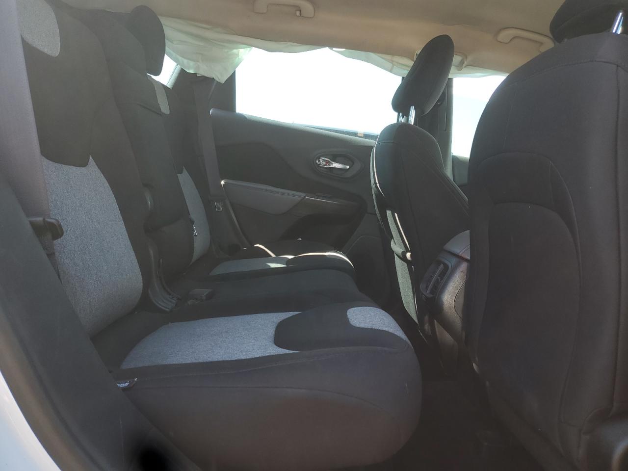 JEEP GRAND CHEROKEE SPORT