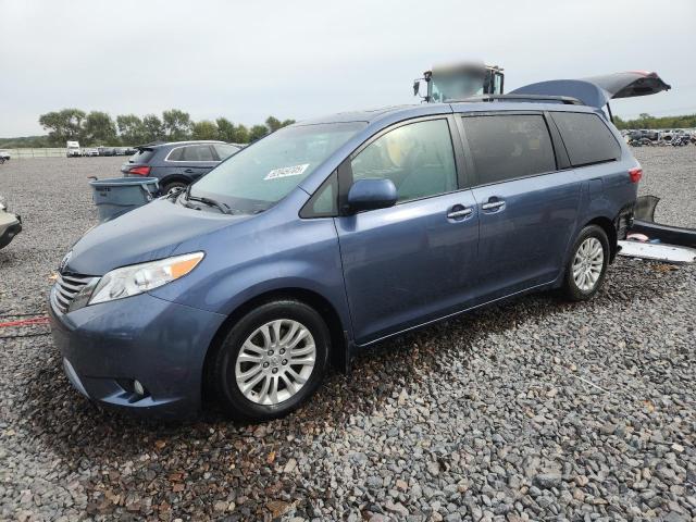 Global Auto Auctions: 2017 TOYOTA SIENNA XLE