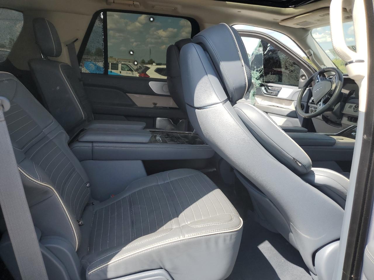 LINCOLN NAVIGATOR BLACK LABEL