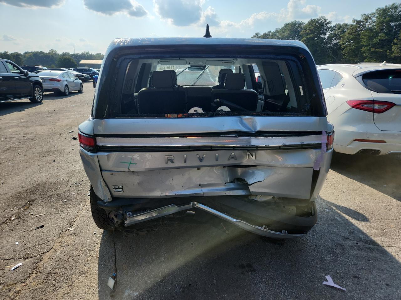 RIVIAN R1S ADVENTURE