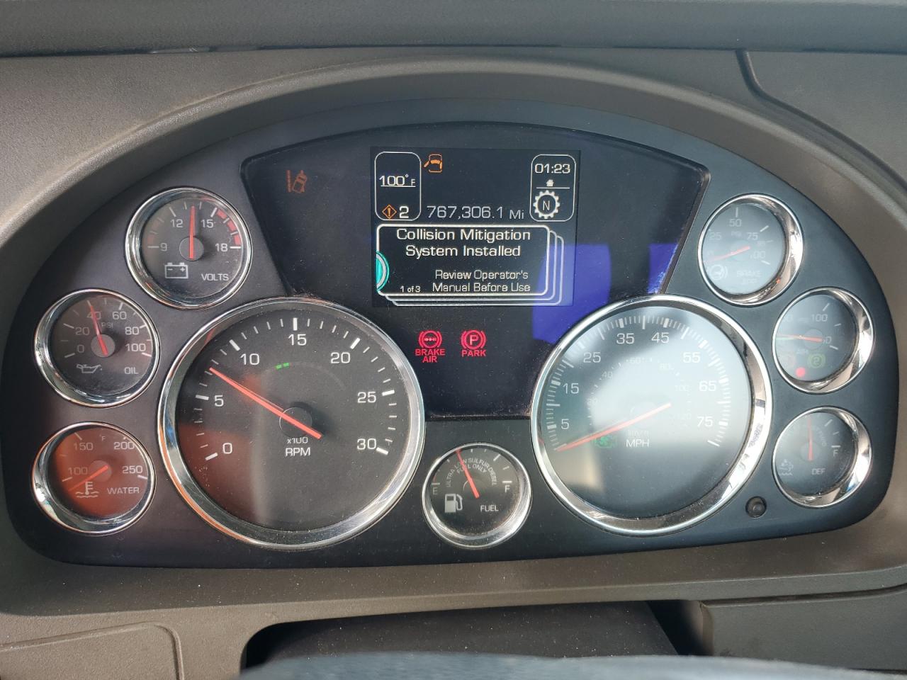 Lot #3259458107 2014 KENWORTH T680