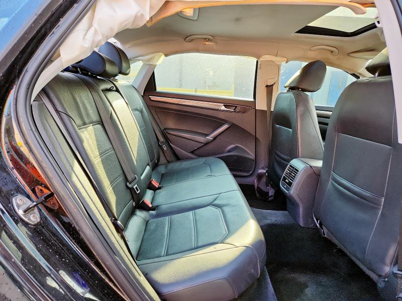 2016 VOLKSWAGEN PASSAT SE 1VWBS7A30GC041576