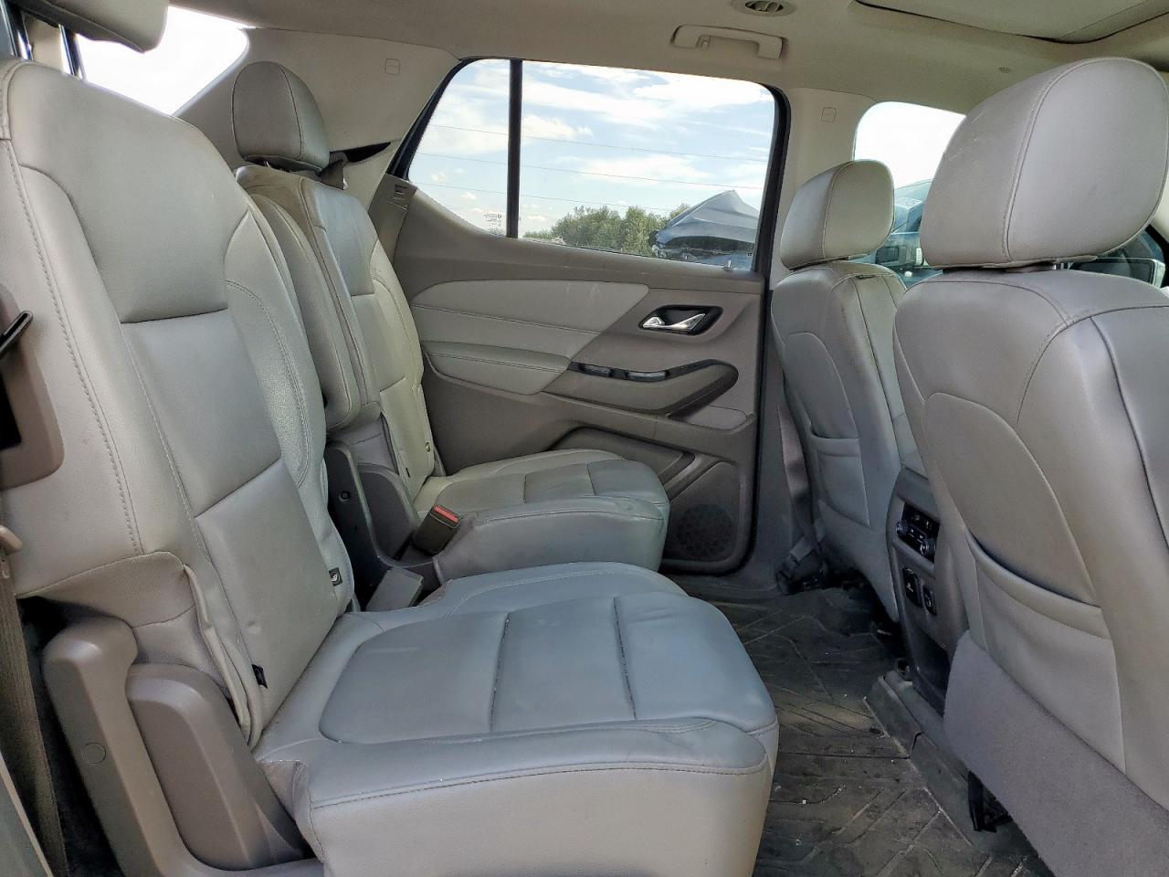 CHEVROLET TRAVERSE LT