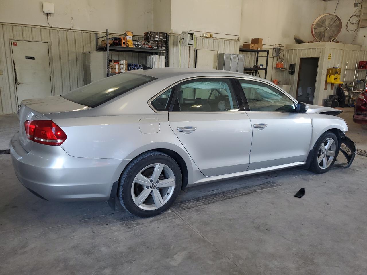 VOLKSWAGEN PASSAT SE