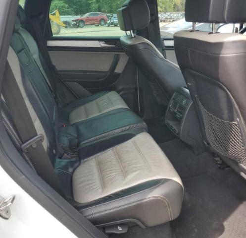 2017 VOLKSWAGEN TOUAREG WO WVGRF7BP4HD003413