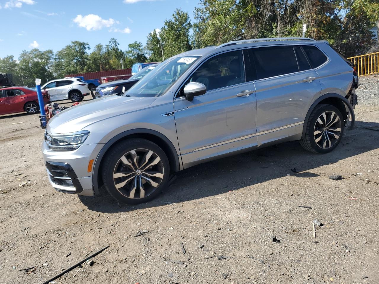 VOLKSWAGEN TIGUAN SEL PREMIUM R-LINE