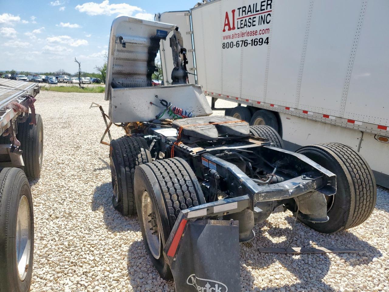 Lot #3262130606 2024 FREIGHTLINER CASCADIA 1