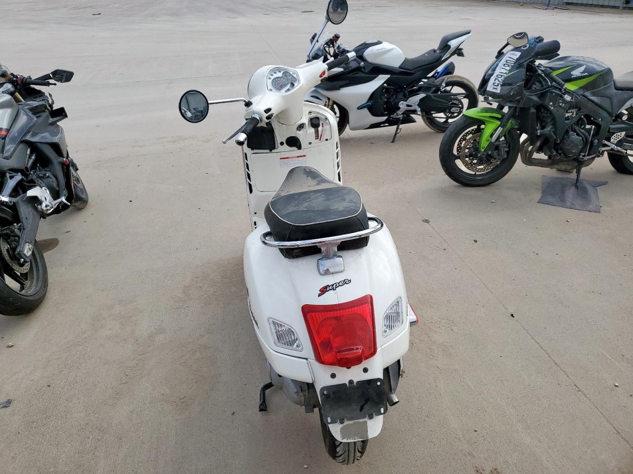 Lot #3281651444 2013 VESPA GTS 310