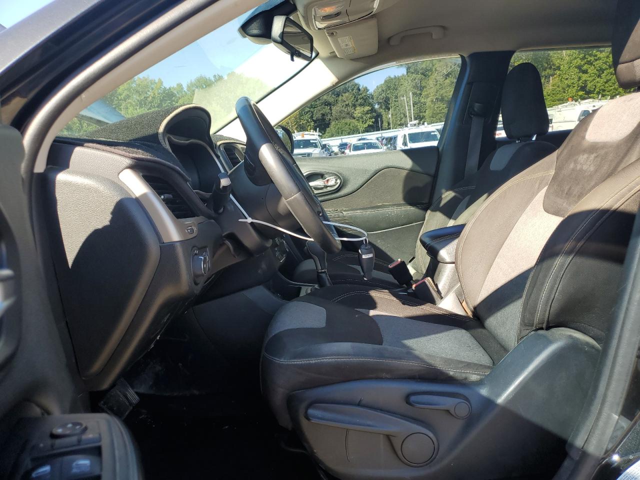 JEEP GRAND CHEROKEE LATITUDE