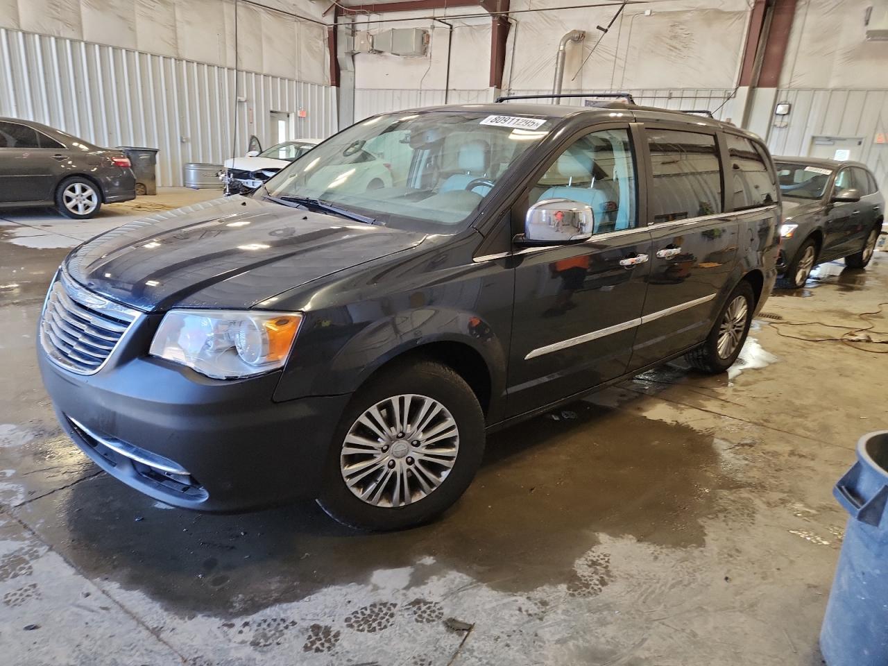 CHRYSLER TOWN & COUNTRY TOURING L