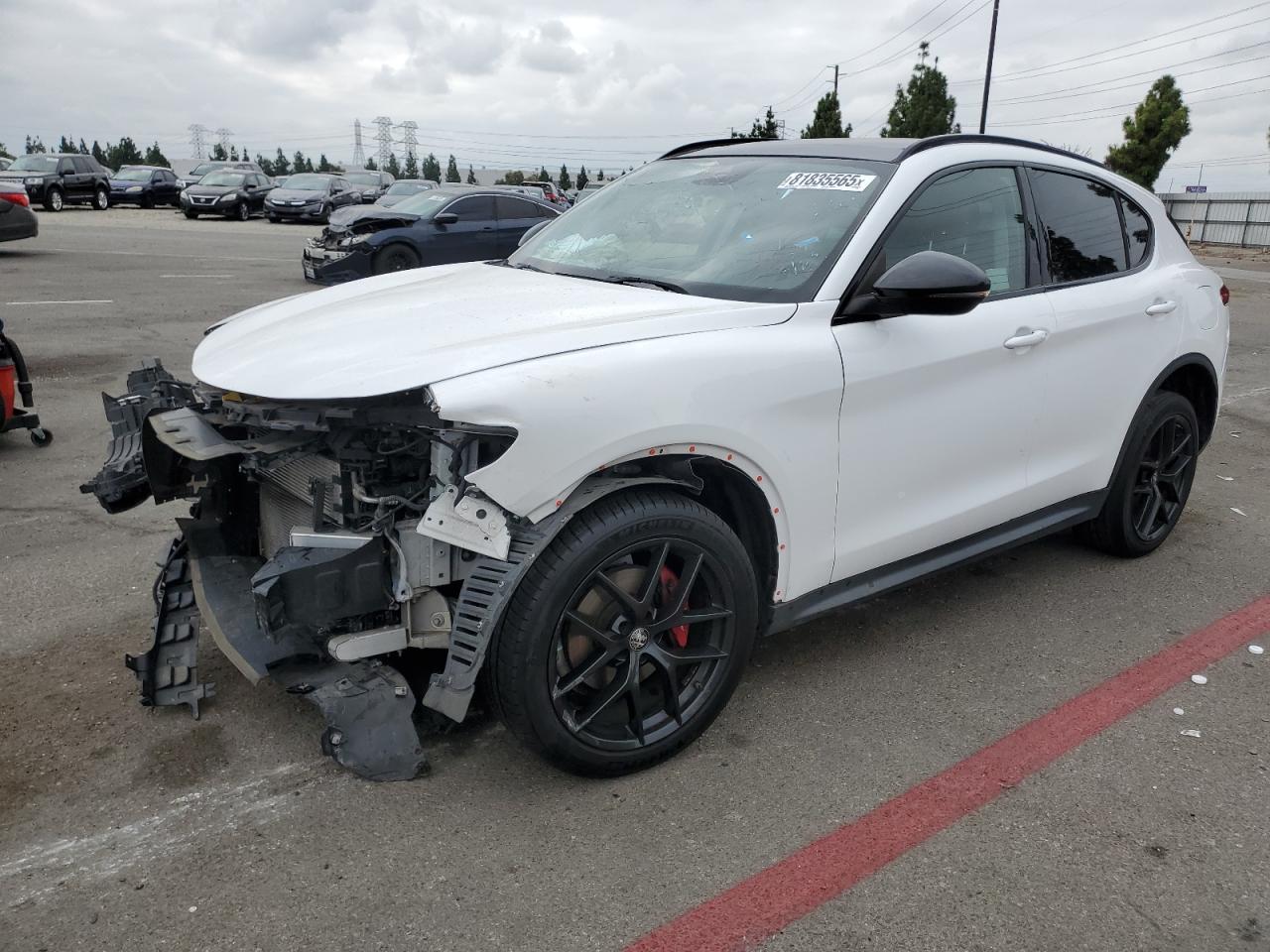  Salvage Alfa Romeo Stelvio