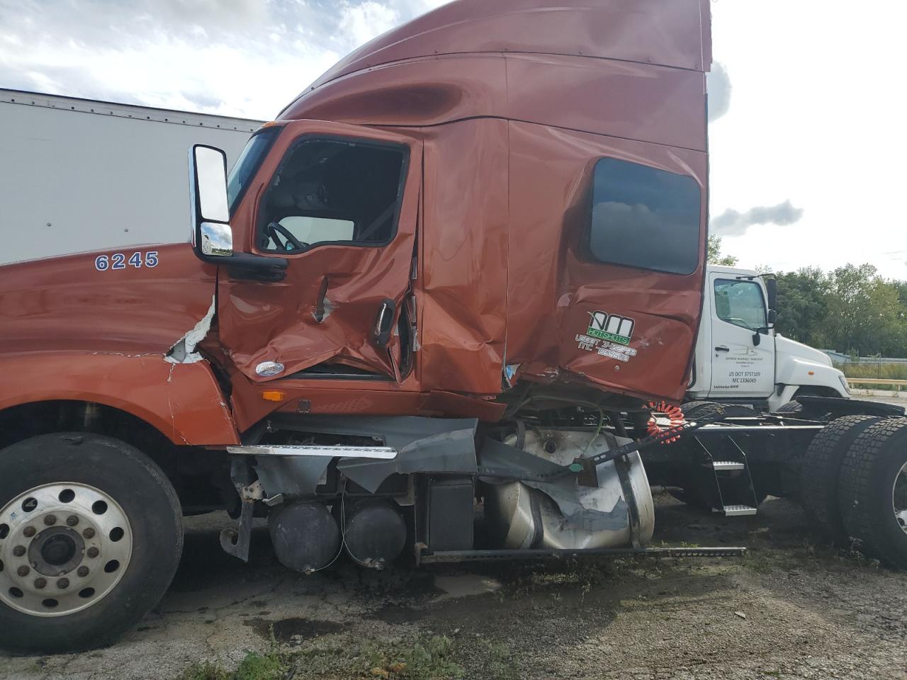 Lot #3261296886 2018 INTERNATIONAL LT625