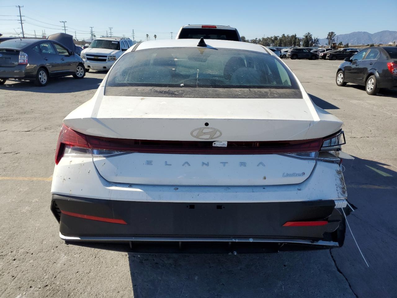 HYUNDAI ELANTRA LIMITED