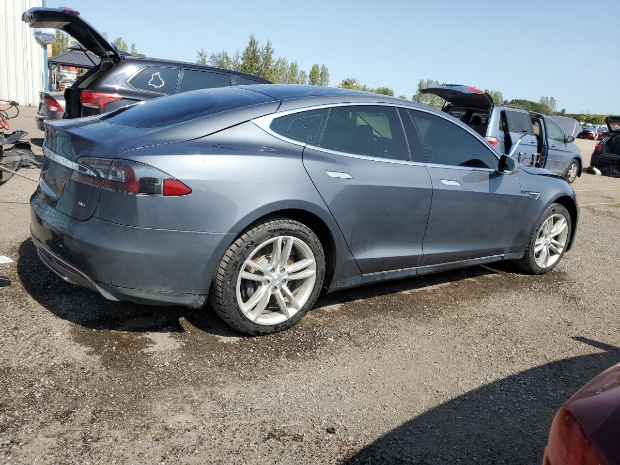 TESLA MODEL S