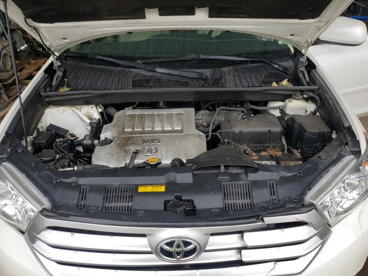 TOYOTA HIGHLANDER BASE