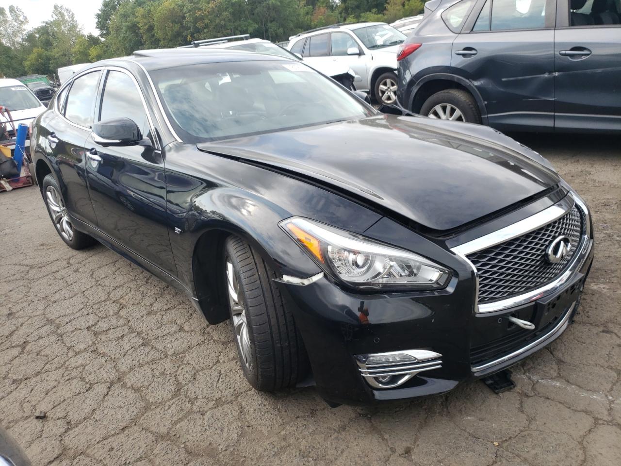 INFINITI Q70 3.7