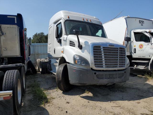Global Auto Auctions: 2018 FREIGHTLINER CASCADIA 1