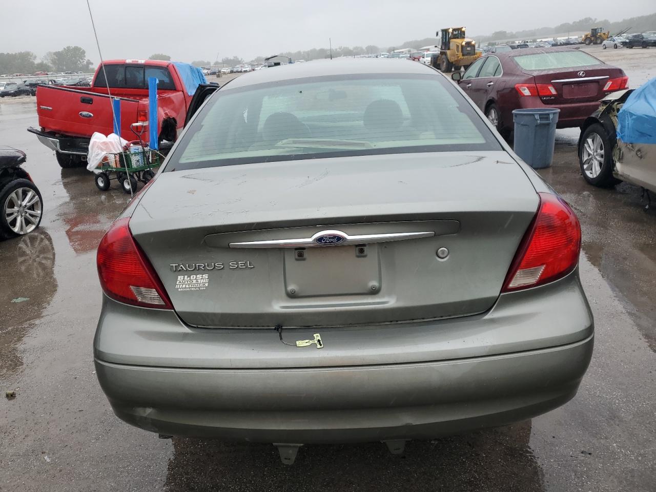 Lot #3298313134 2002 FORD TAURUS SE