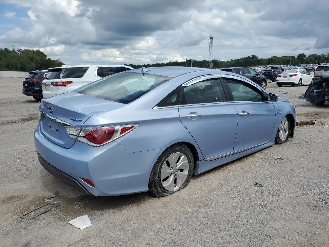 HYUNDAI SONATA HYBRID