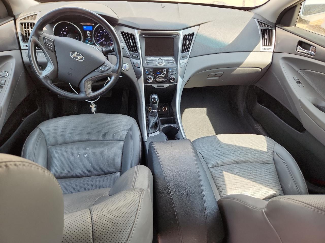 HYUNDAI SONATA HYBRID