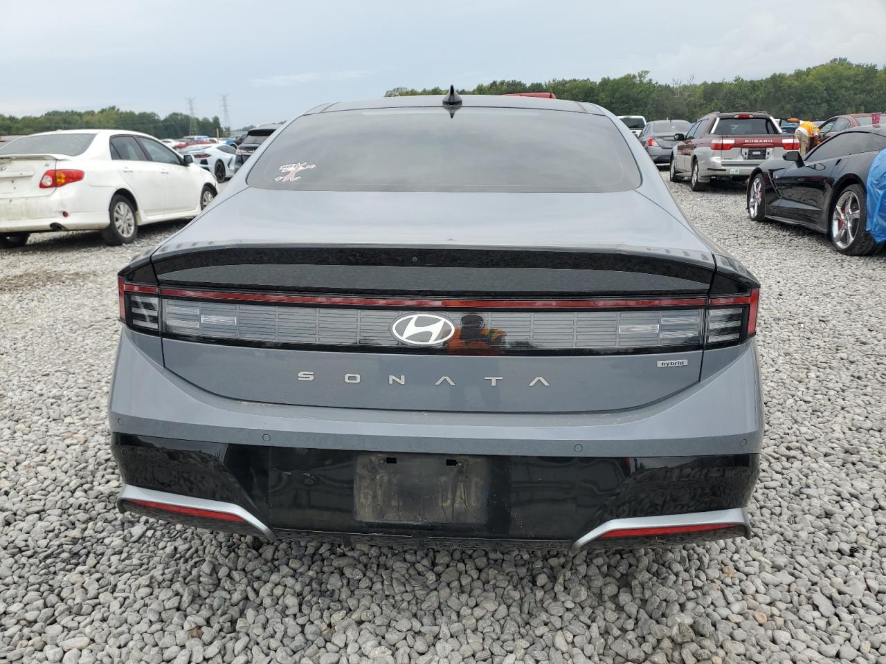 HYUNDAI SONATA HYBRID