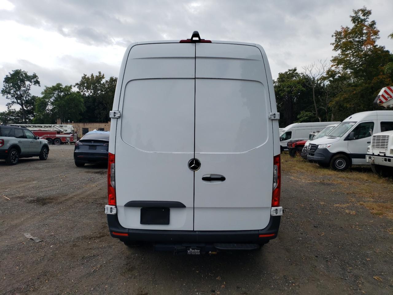 MERCEDES-BENZ SPRINTER 2500