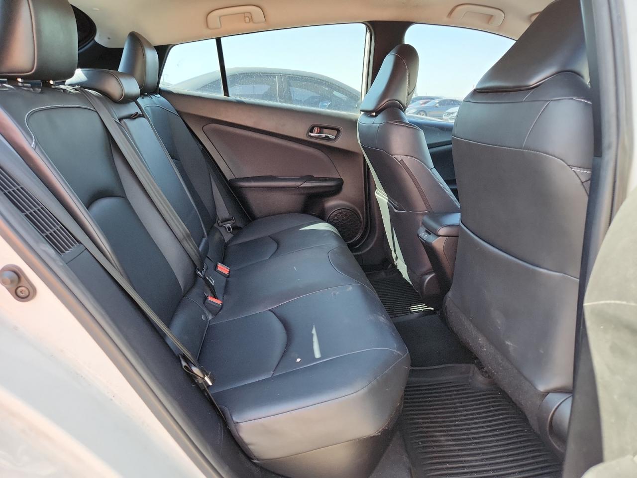 TOYOTA PRIUS PRIME LE