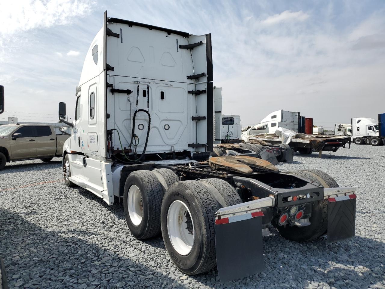 Lot #3287583030 2019 FREIGHTLINER CASCADIA 1