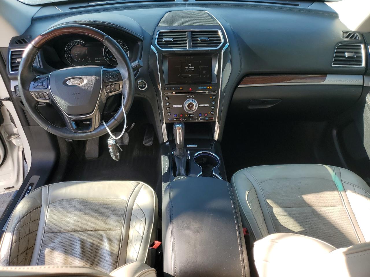 FORD EXPLORER PLATINUM