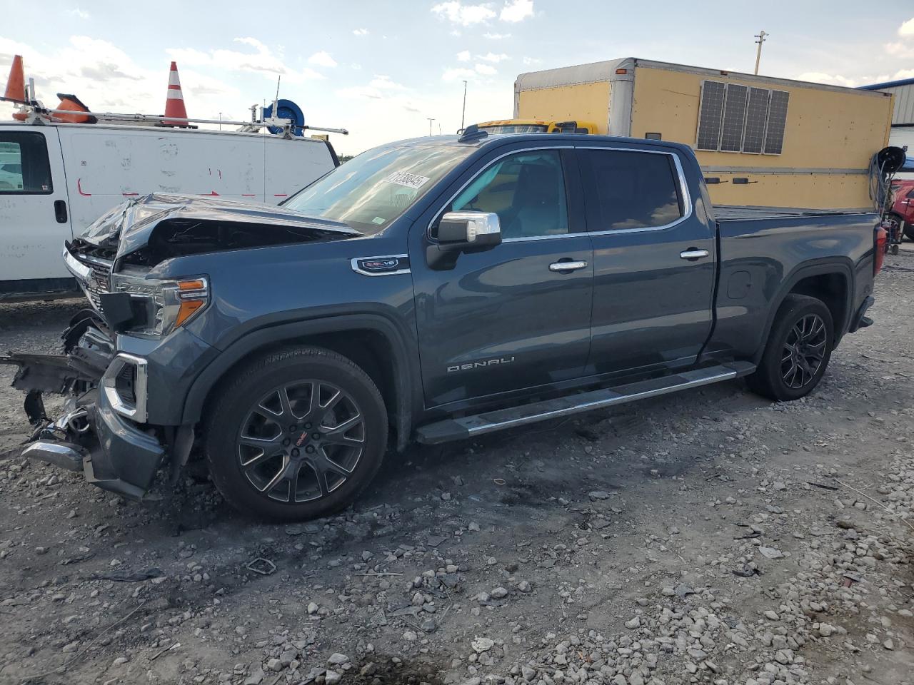 GMC SIERRA 1500 K1500 DENALI