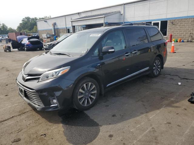 TOYOTA SIENNA XLE