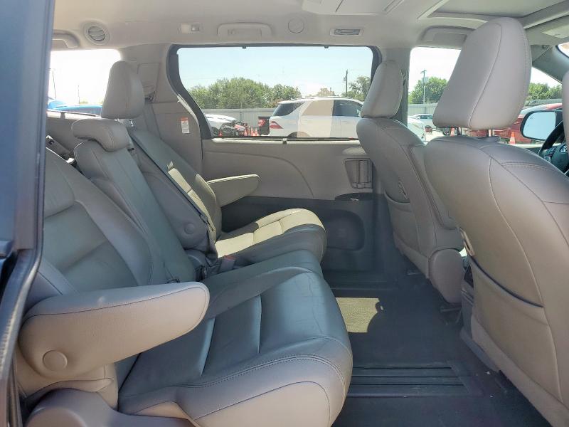 2018 TOYOTA SIENNA XLE 5TDYZ3DC0JS963610