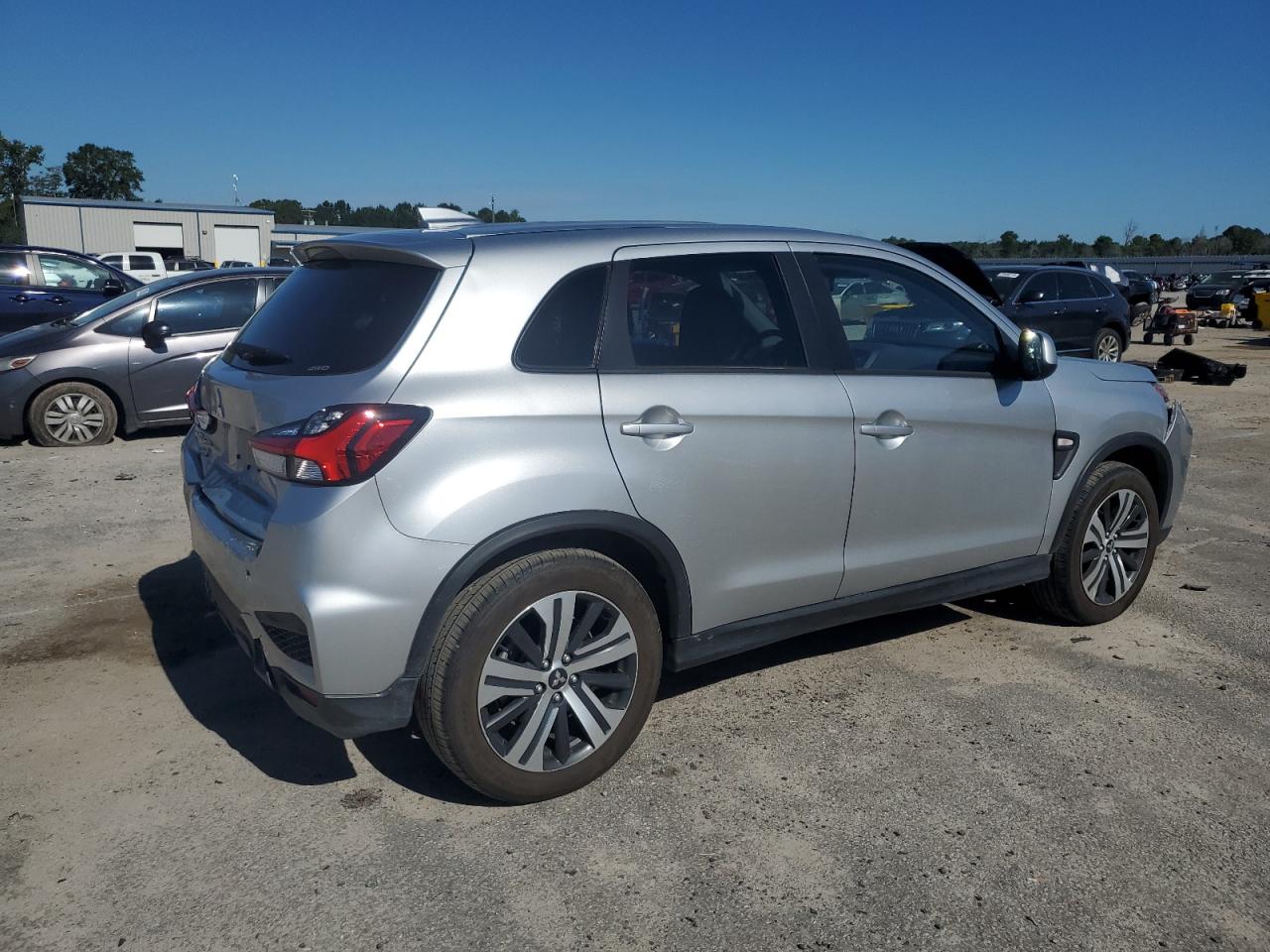 MITSUBISHI OUTLANDER S/SE