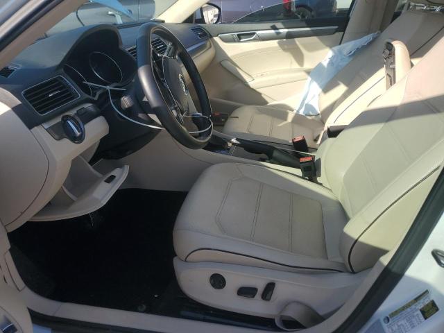 2017 VOLKSWAGEN PASSAT R-L 1VWDT7A36HC001655