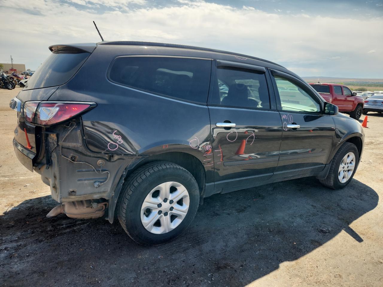 CHEVROLET TRAVERSE LS