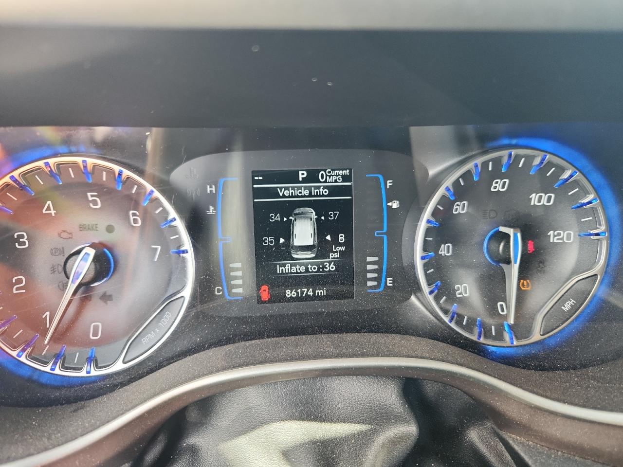 CHRYSLER VOYAGER LXI