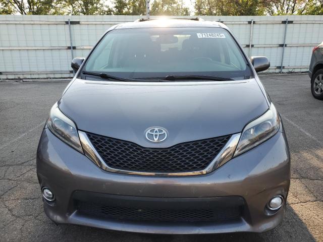 2017 TOYOTA SIENNA SE 5TDXZ3DC5HS820979