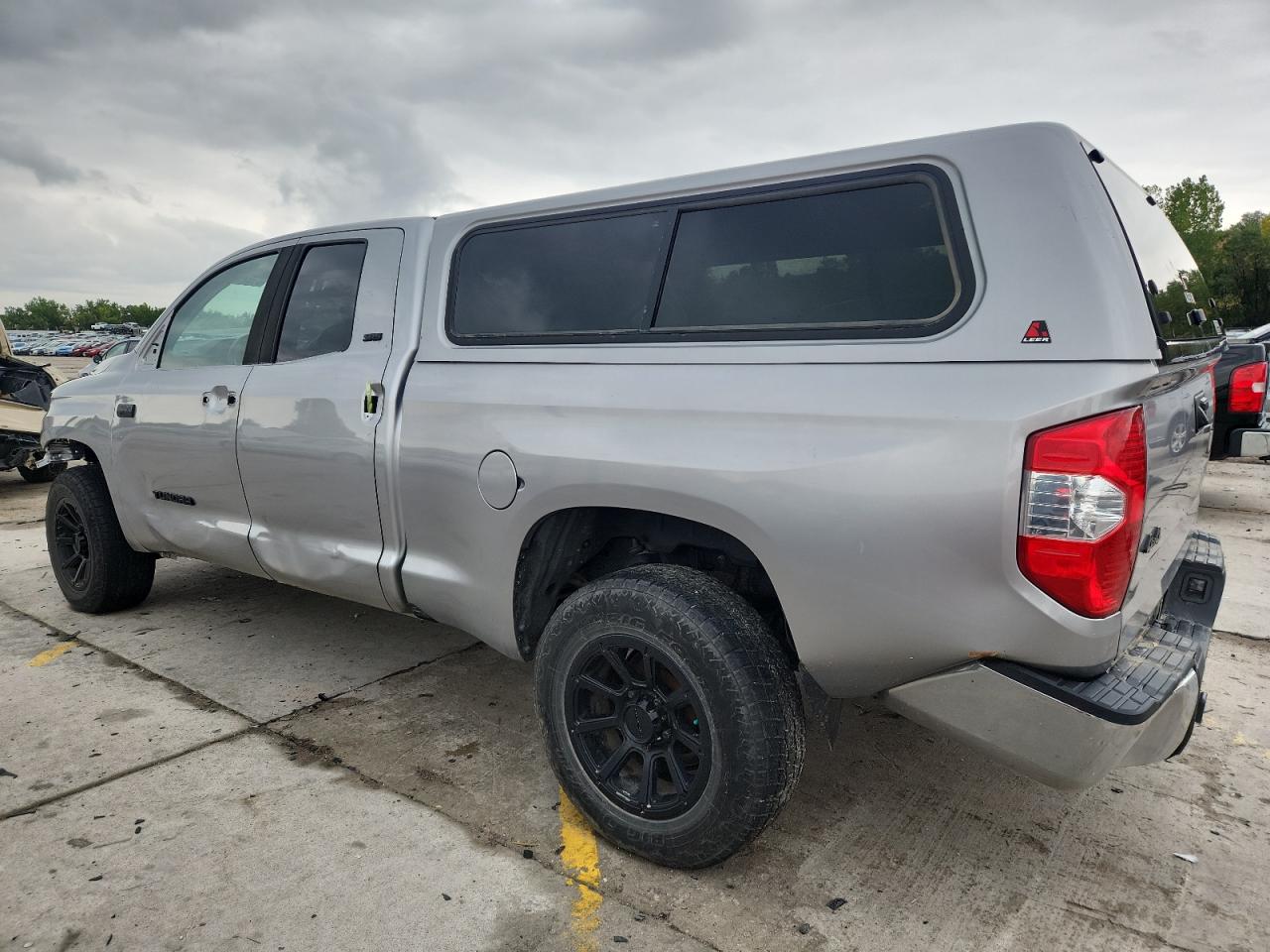 TOYOTA TUNDRA DOUBLE CAB SR