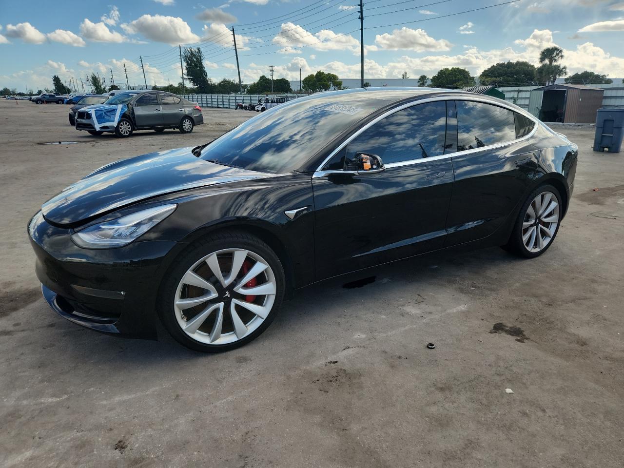 TESLA MODEL 3