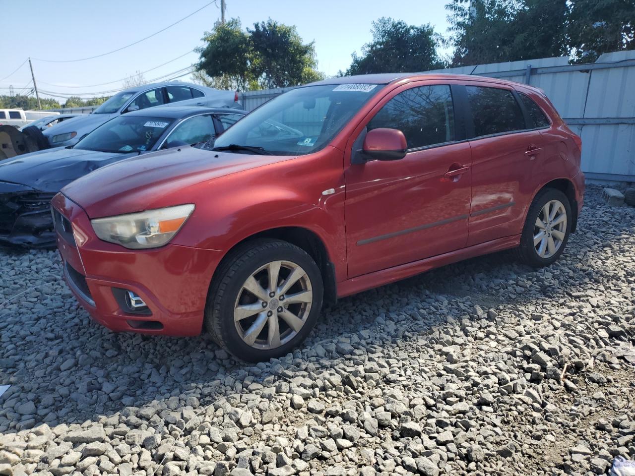  Salvage Mitsubishi Outlander